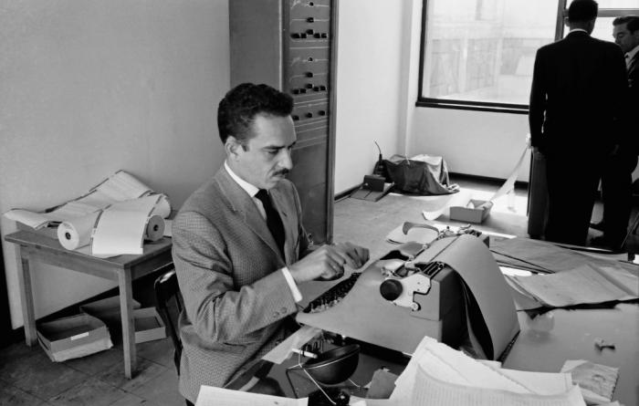 Gabriel García Márquez en las oficinas de Prensa Latina